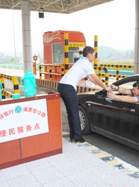 某高速公司收費(fèi)站高清車牌監(jiān)控