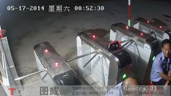 100萬(wàn)像素-深圳寶安某建筑工地門(mén)禁出入口高清監(jiān)控演示