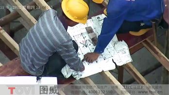 100萬(wàn)像素-建筑工地塔吊安裝高清高速球超清監(jiān)控建筑作業(yè)
